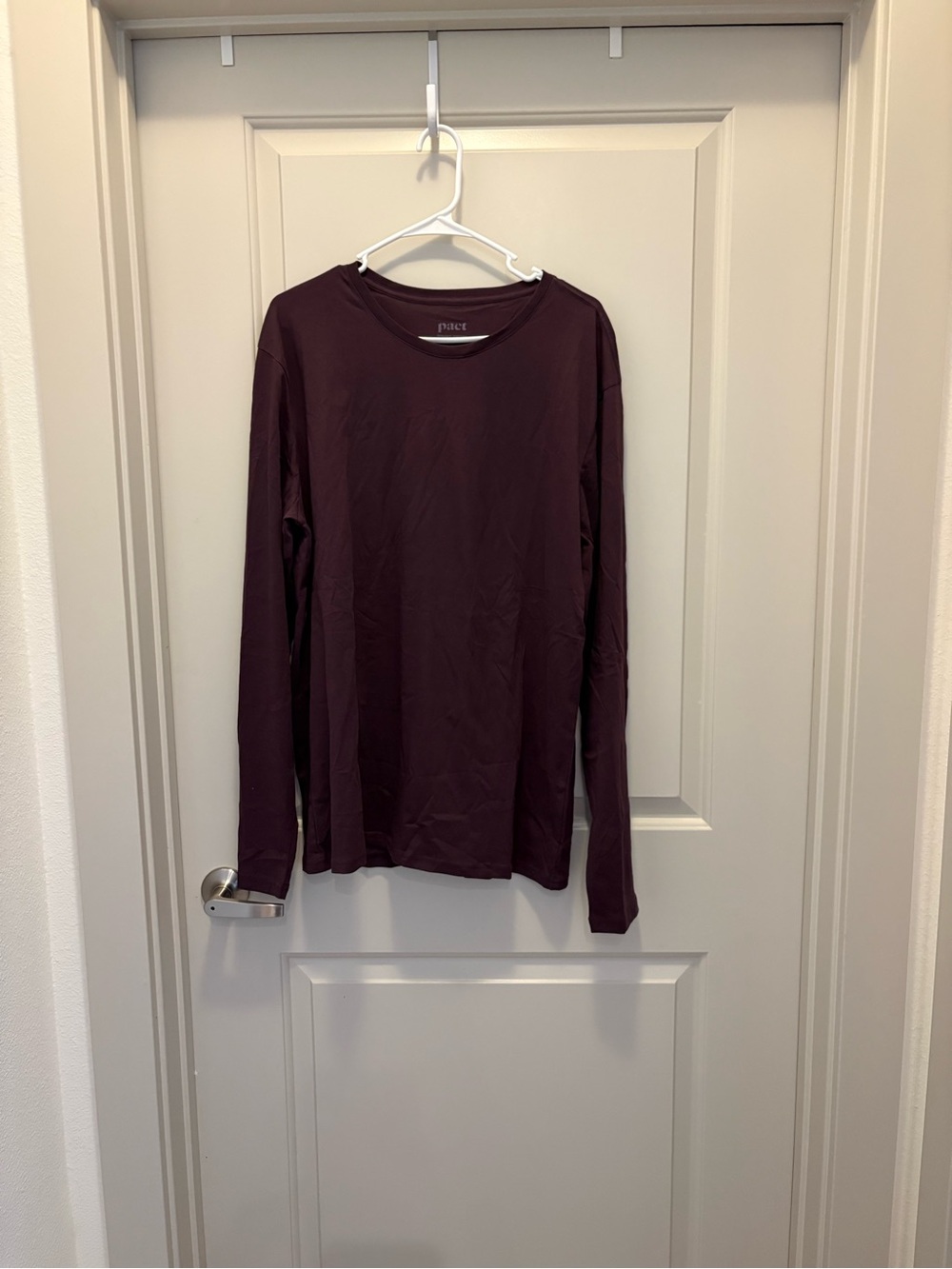 Pact Organic Cotton Crewneck Tee in Plum NWOT Size L